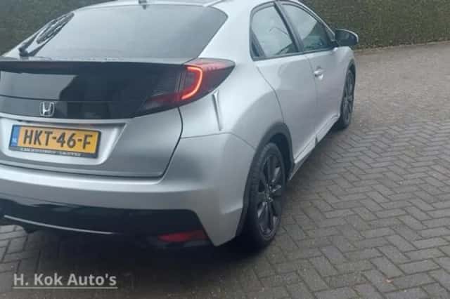 Honda Civic (2017) thumbnail 6