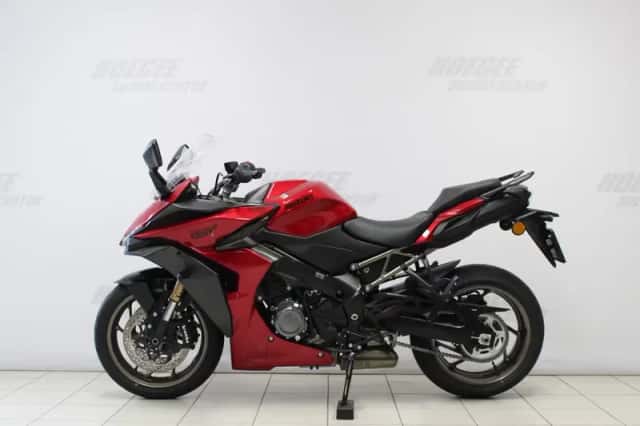 Suzuki GSX-S1000GT (2025) thumbnail 4