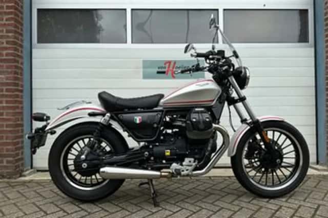 Moto Guzzi V9 (2016) thumbnail 1