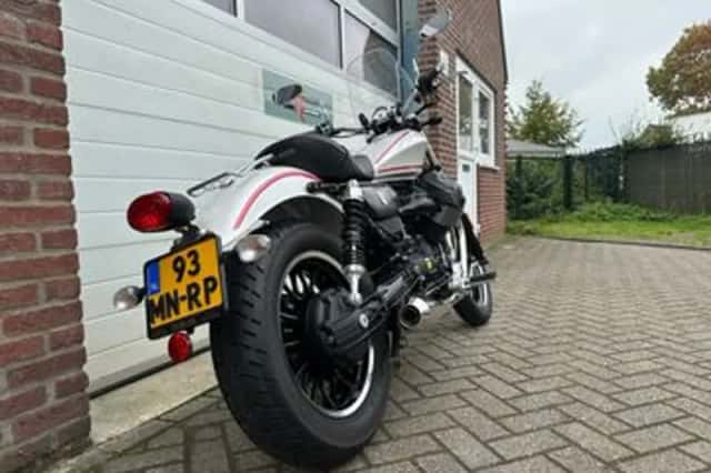Moto Guzzi V9 (2016) thumbnail 3