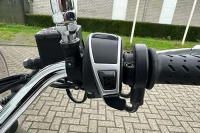 Moto Guzzi V9 (2016) thumbnail 5