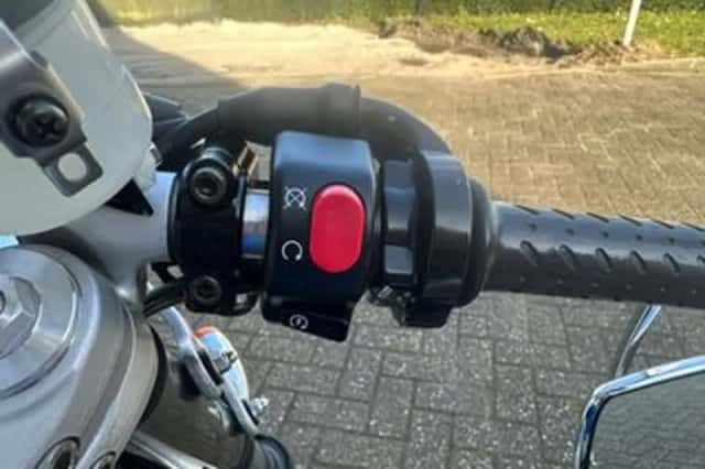Triumph THRUXTON (2005) thumbnail 5