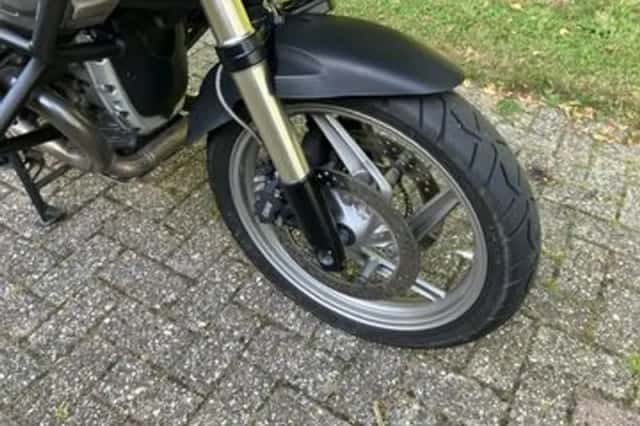 BMW R (2011) thumbnail 2