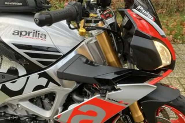 APRILIA TUONO (2015) thumbnail 4