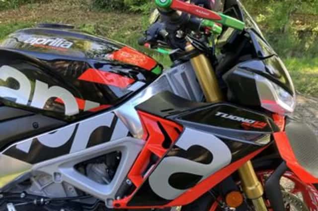 APRILIA TUONO (2022) thumbnail 4