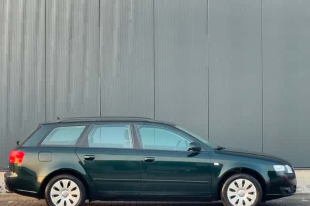 Audi A4 (2005) thumbnail 3
