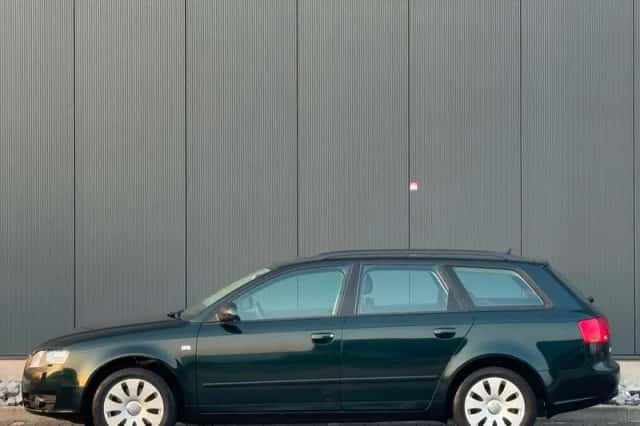 Audi A4 (2005) thumbnail 4