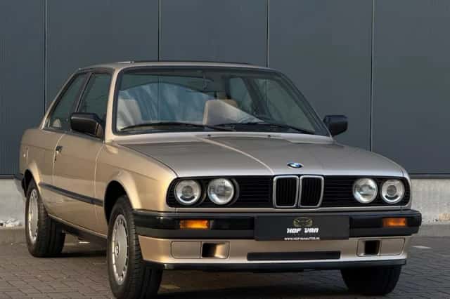 BMW 3-Serie (1990) thumbnail 2