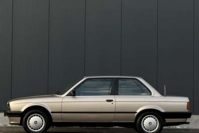 BMW 3-Serie (1990) thumbnail 6