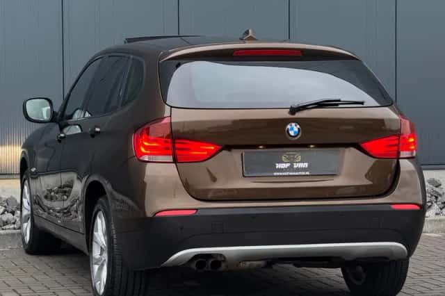 BMW X1 (2010) thumbnail 6