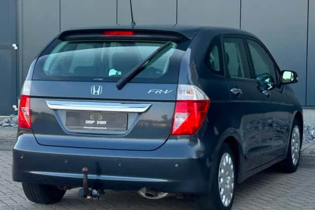 Honda FR-V (2006) thumbnail 5