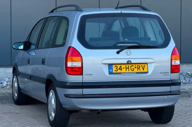 Opel Zafira (2001) thumbnail 6