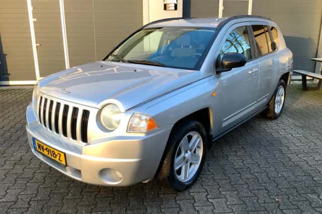 Jeep Compass (2010) thumbnail 1