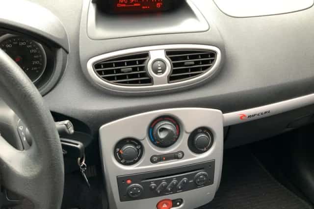 Renault Clio (2009) thumbnail 4