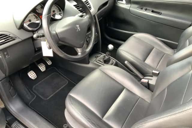 Peugeot 207 (2010) thumbnail 5