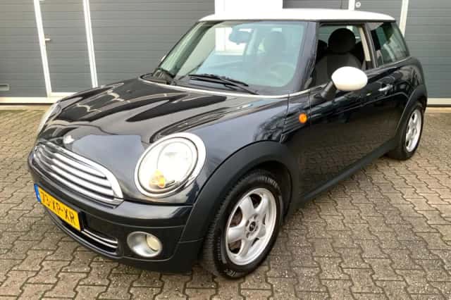 MINI Cooper (2007) thumbnail 1
