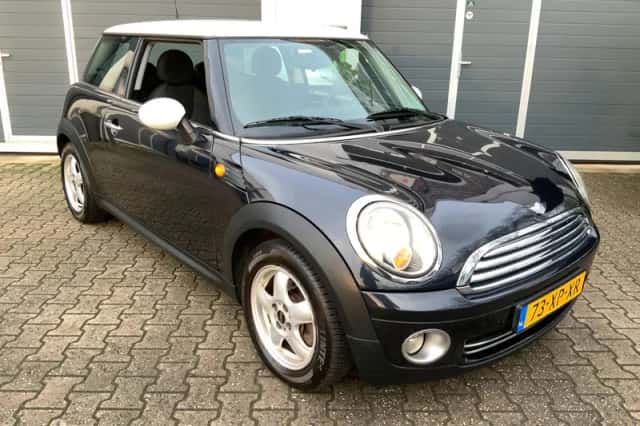 MINI Cooper (2007) thumbnail 2