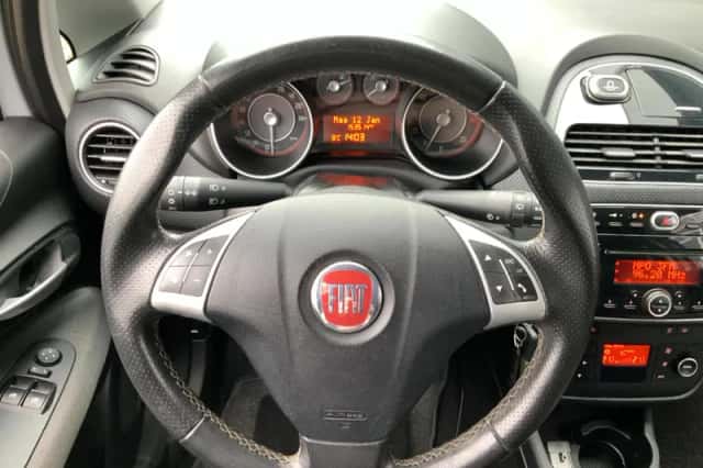 Fiat Punto (2009) thumbnail 3