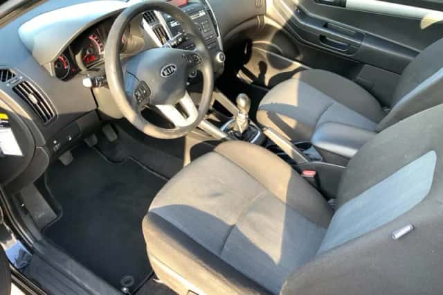 Kia Pro Cee'd (2010) thumbnail 5