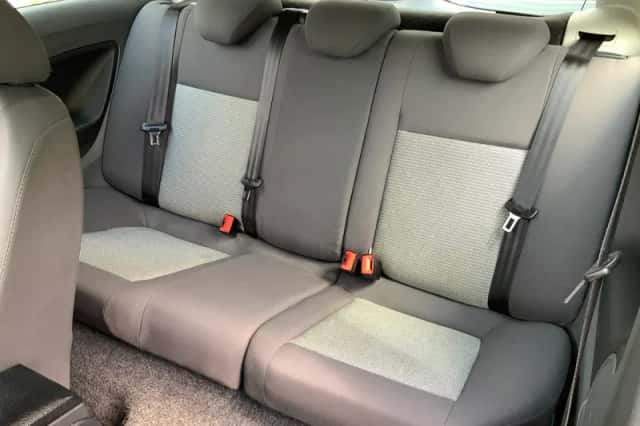 SEAT Ibiza (2010) thumbnail 6