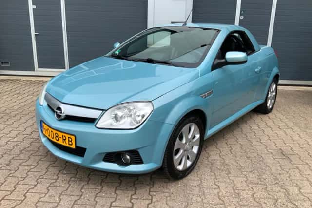 Opel Tigra TwinTop (2009) thumbnail 2