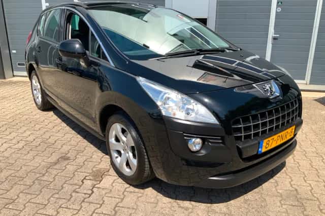 Peugeot 3008 (2011) thumbnail 2
