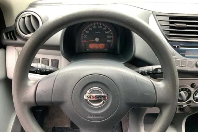 Nissan Pixo (2011) thumbnail 3