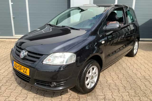 Volkswagen Fox (2006) thumbnail 1