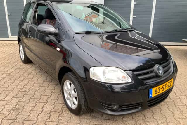 Volkswagen Fox (2006) thumbnail 2