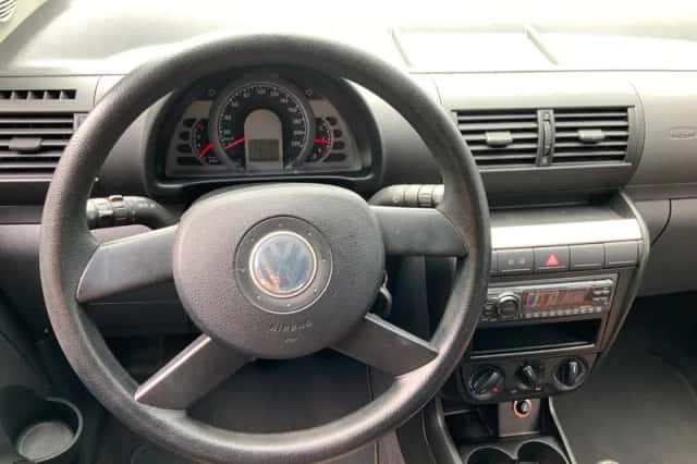 Volkswagen Fox (2006) thumbnail 3