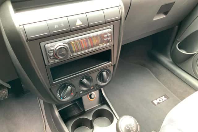 Volkswagen Fox (2006) thumbnail 4