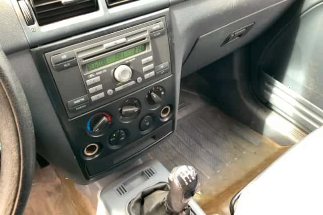 Ford Transit Connect (2009) thumbnail 4