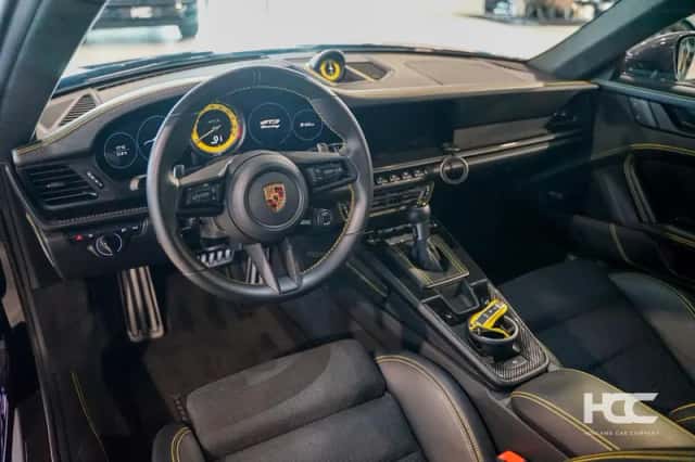 Porsche 911 (2022) thumbnail 5