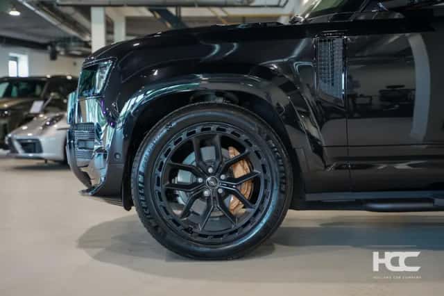 Land Rover Defender (2024) thumbnail 5
