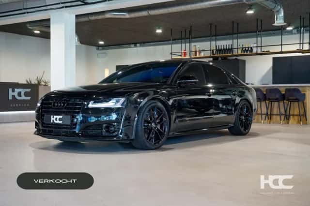 Audi S8 (2016) thumbnail 1