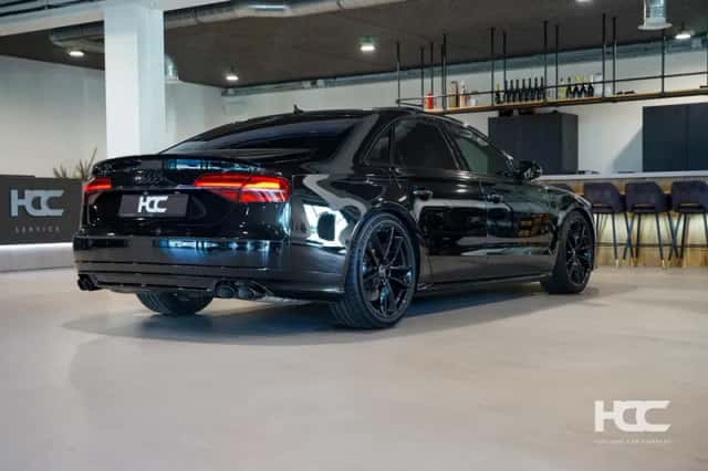 Audi S8 (2016) thumbnail 2