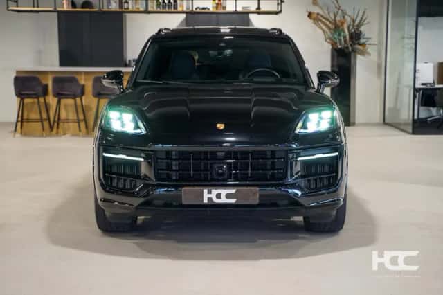 Porsche Cayenne (2024) thumbnail 6
