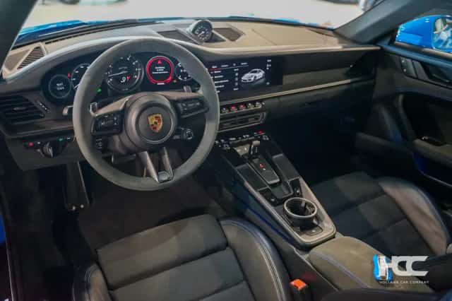 Porsche 911 (2021) thumbnail 4