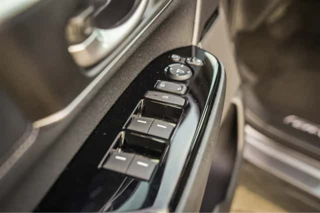 Honda CR-V (2023) thumbnail 41