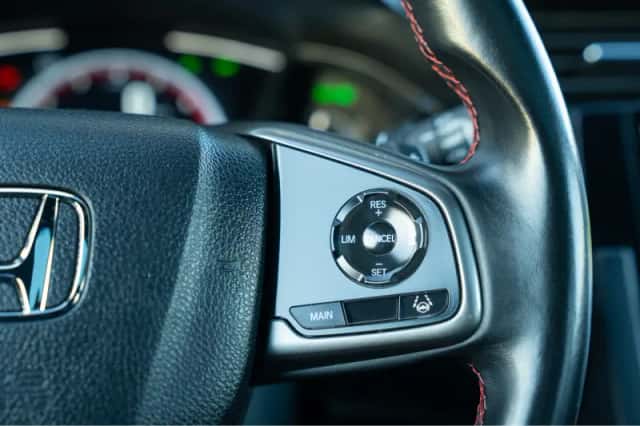 Honda Civic (2022) thumbnail 16
