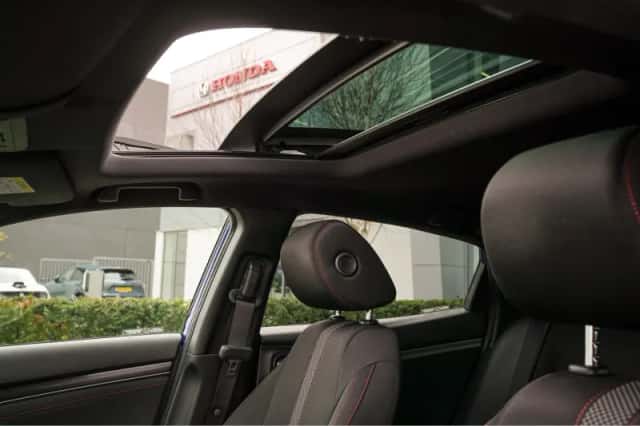 Honda Civic (2022) thumbnail 30