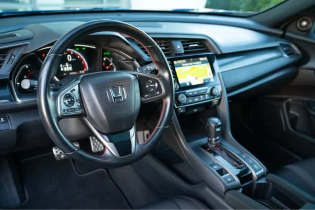 Honda Civic (2022) thumbnail 5