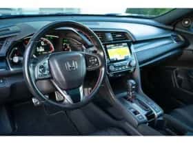 Honda Civic (2022) thumbnail 5