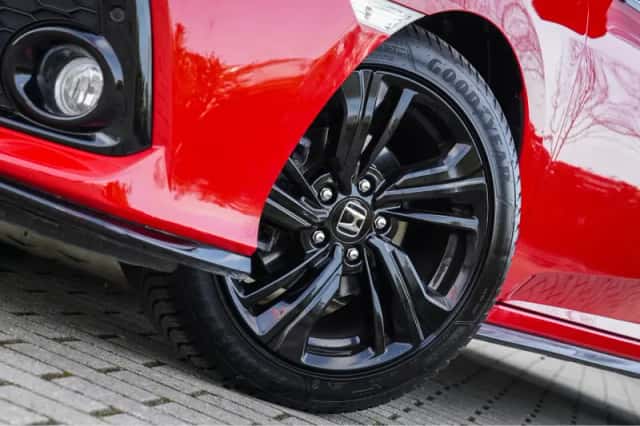 Honda Civic (2019) thumbnail 11