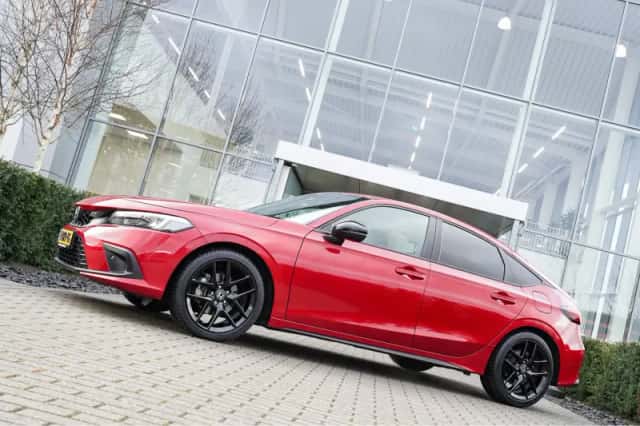 Honda Civic (2023) thumbnail 12