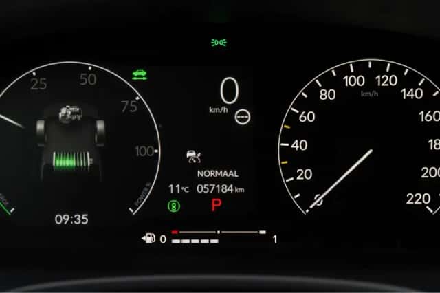 Honda Civic (2023) thumbnail 16