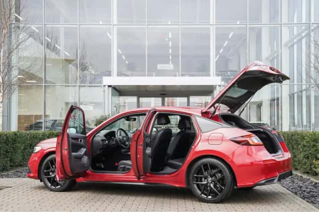 Honda Civic (2023) thumbnail 35