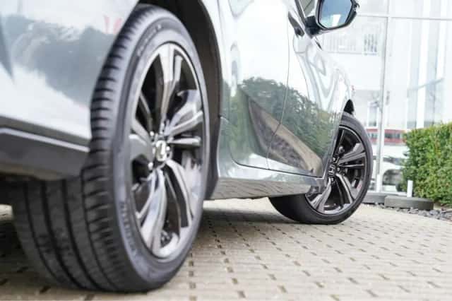 Honda Civic (2017) thumbnail 13
