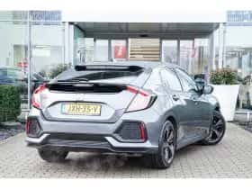 Honda Civic (2017) thumbnail 3