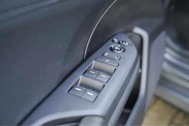 Honda Civic (2017) thumbnail 36